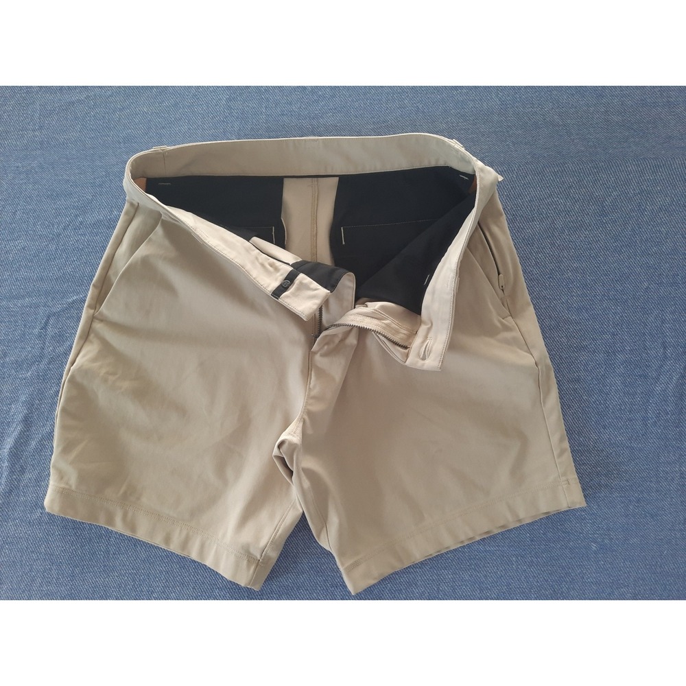 Lululemon Mens Commission Short Classic 7 Warpstreme Tan Khaki LM7B95S Size 30
